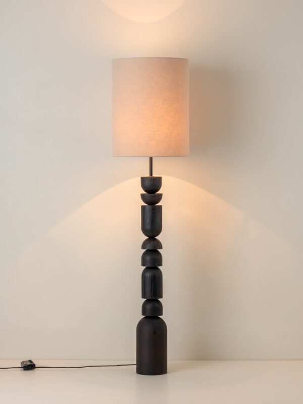 Aska - charred wood and natural linen floor lamp - Image 2