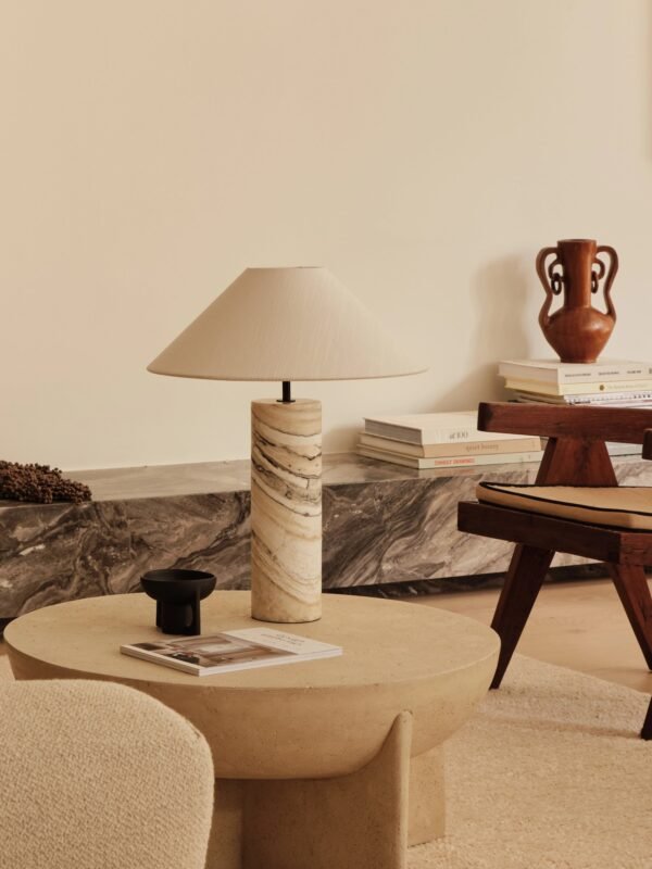 Barola - white Onyx cylinder table lamp - Image 5