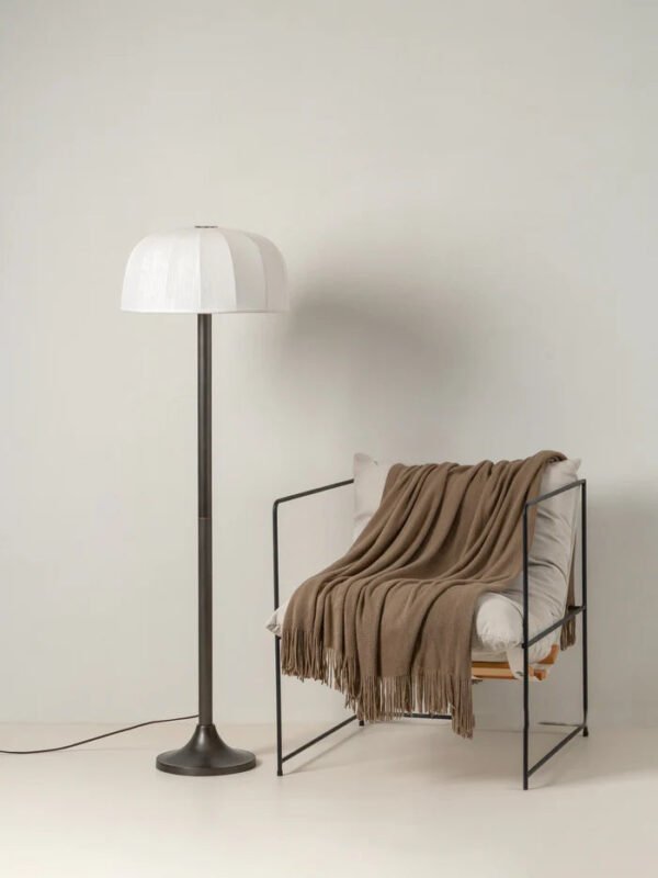 Ottino - bronze and linen floor lamp - Image 4